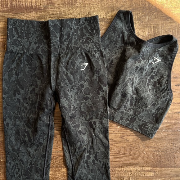 Adapt Seamless Leggings & Top - Picture 3 of 8